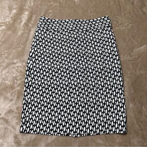 Banana Republic Sloan Pencil Skirt Blue White Geometric Career Business Size 2